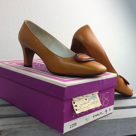 Dominic Romano Shoes - New Vintage Caramel Leather Pumps Buckled 7